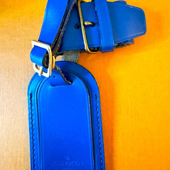 Louis Vuitton Blue Bag in Bold Blue. Luggage tag with poniate - Picture 1 of 5